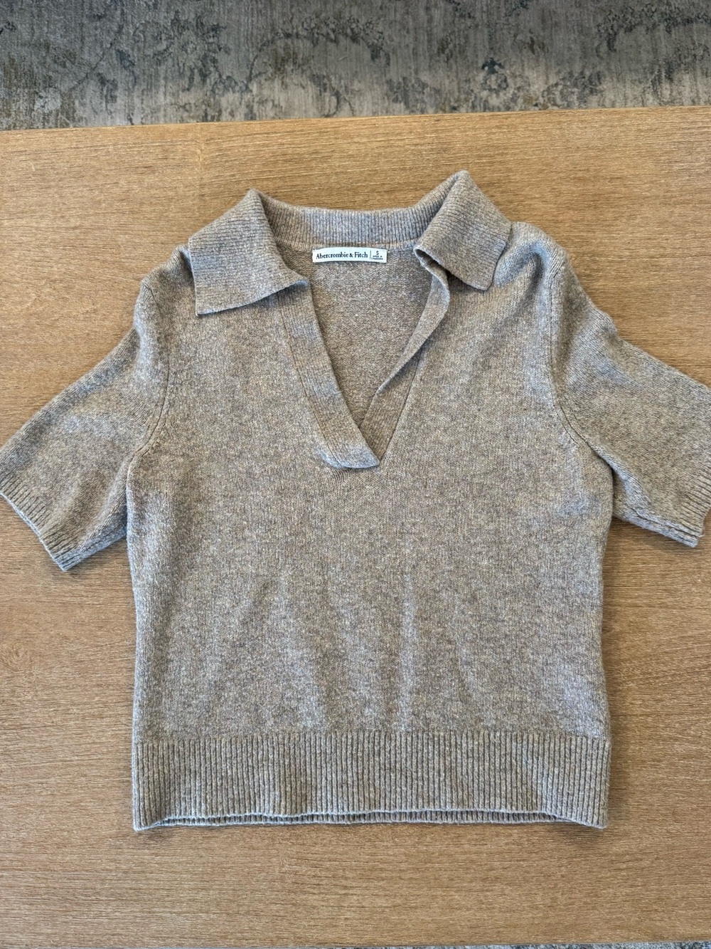 Abercrombie & Fitch Taupe Knit V-Neck Collared Short-Sleeve Sweater